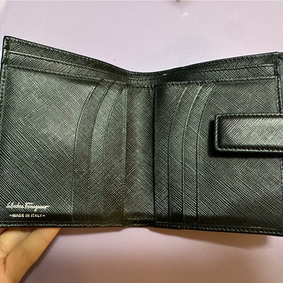 Black Salvatore Ferragamo Nero Pebble Calf Square Wallet - Picture 3 of 12